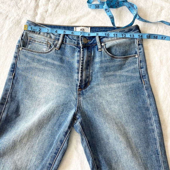 AOS L.A. Robyn High Rise Light Wash Skinny Jeans - Picture 4 of 10